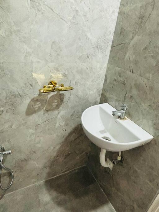 Simhagiri Sea Holiday Inn Visakhapatnam Eksteriør bilde